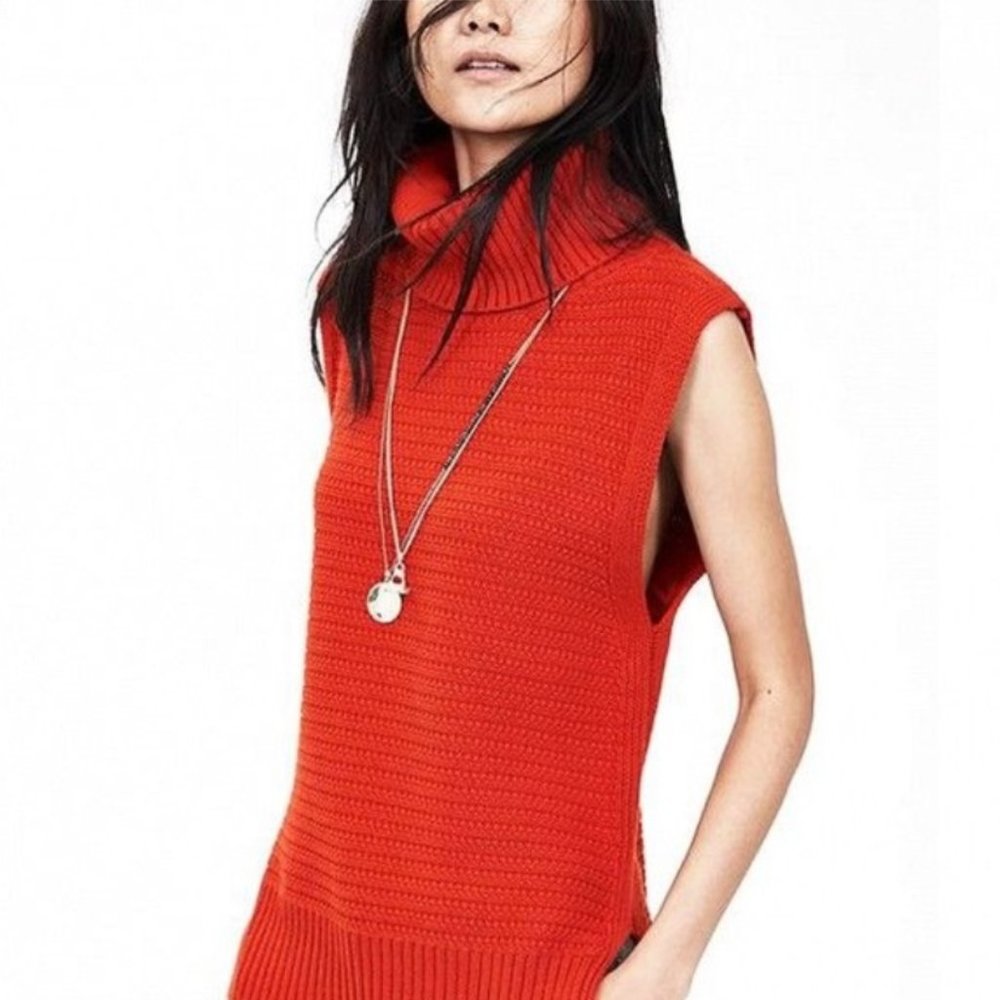 Banana Republic Sleeveless Turtleneck Sweater